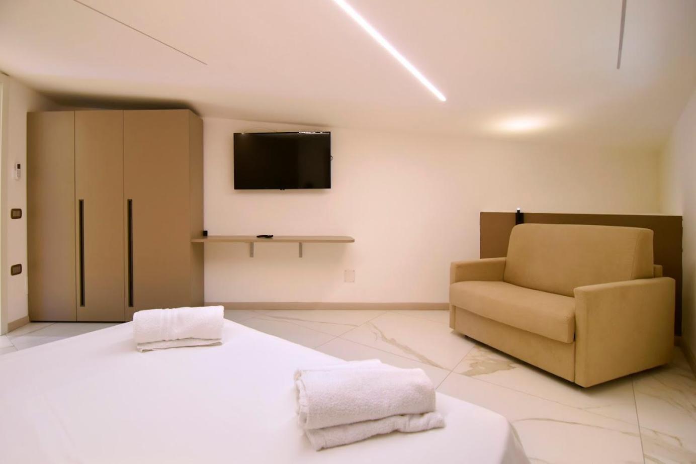 Belma Aparthotel And Rooms 마리나디카메로타 외부 사진